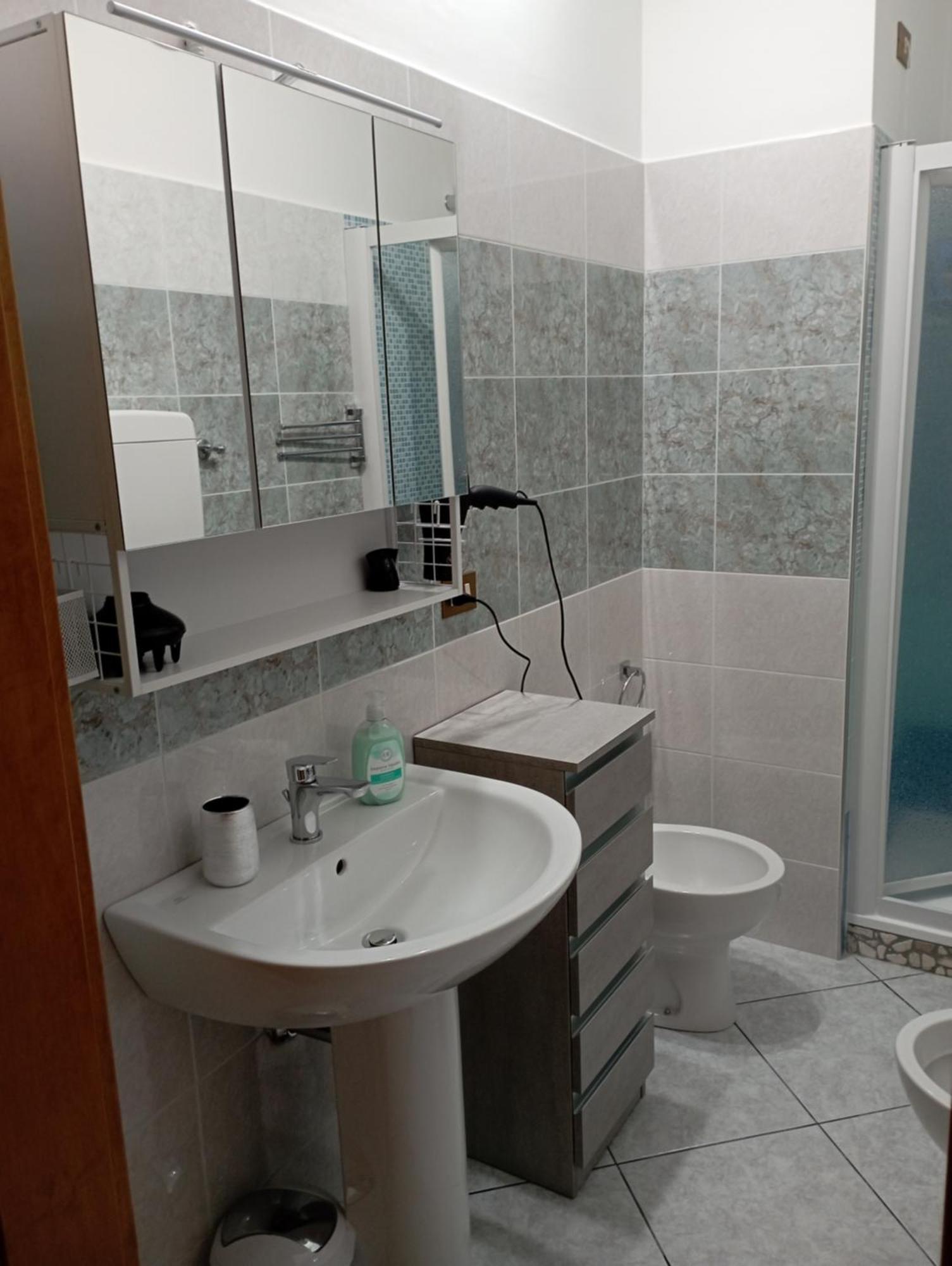 B&B I Tre Ulivi Morro d'Oro Екстер'єр фото
