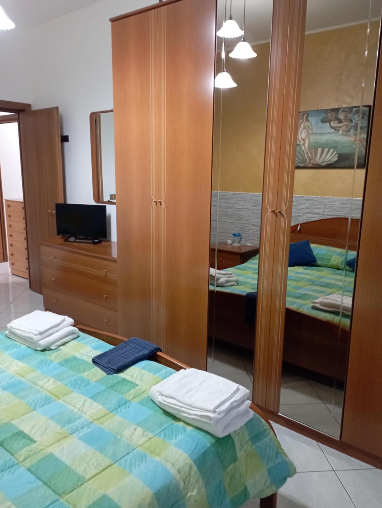 B&B I Tre Ulivi Morro d'Oro Екстер'єр фото