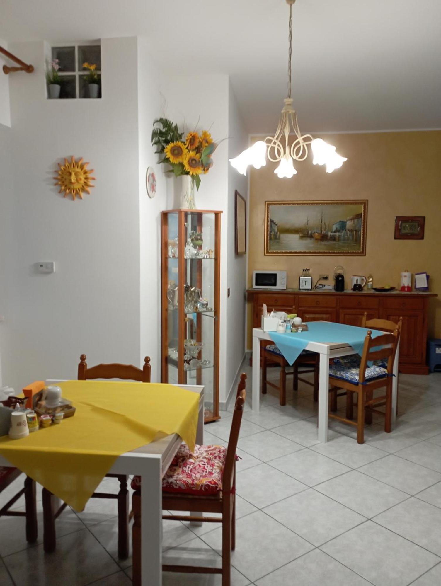 B&B I Tre Ulivi Morro d'Oro Екстер'єр фото